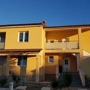 Lean Apartman