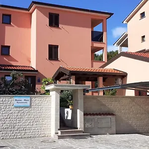Marina-mare Apartman